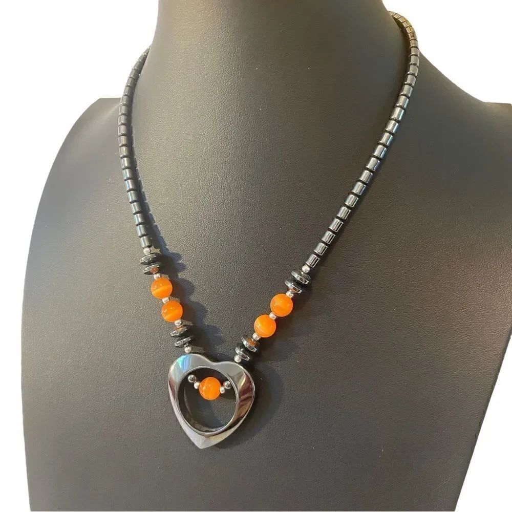 Gun Metal Gray Beaded Heart Pendant Necklace W/ Iridescent Orange Accents. - Picture 3 of 5